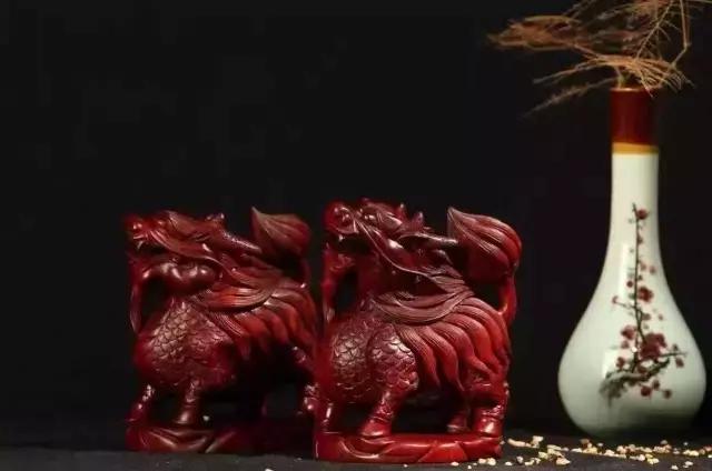 佛手雕件的寓意和象征,翡翠常见的雕件及寓意