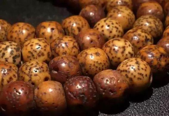 星月假开片,怎么判断星月是真是假