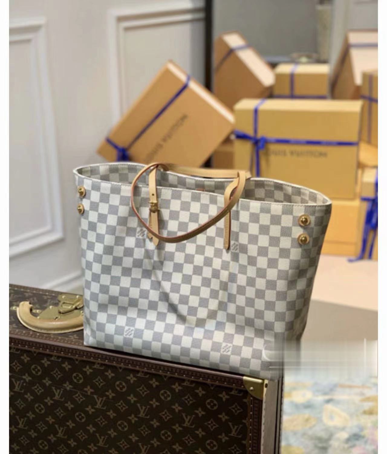 春夏适合买的lv的包,今年的lv夏秋款包