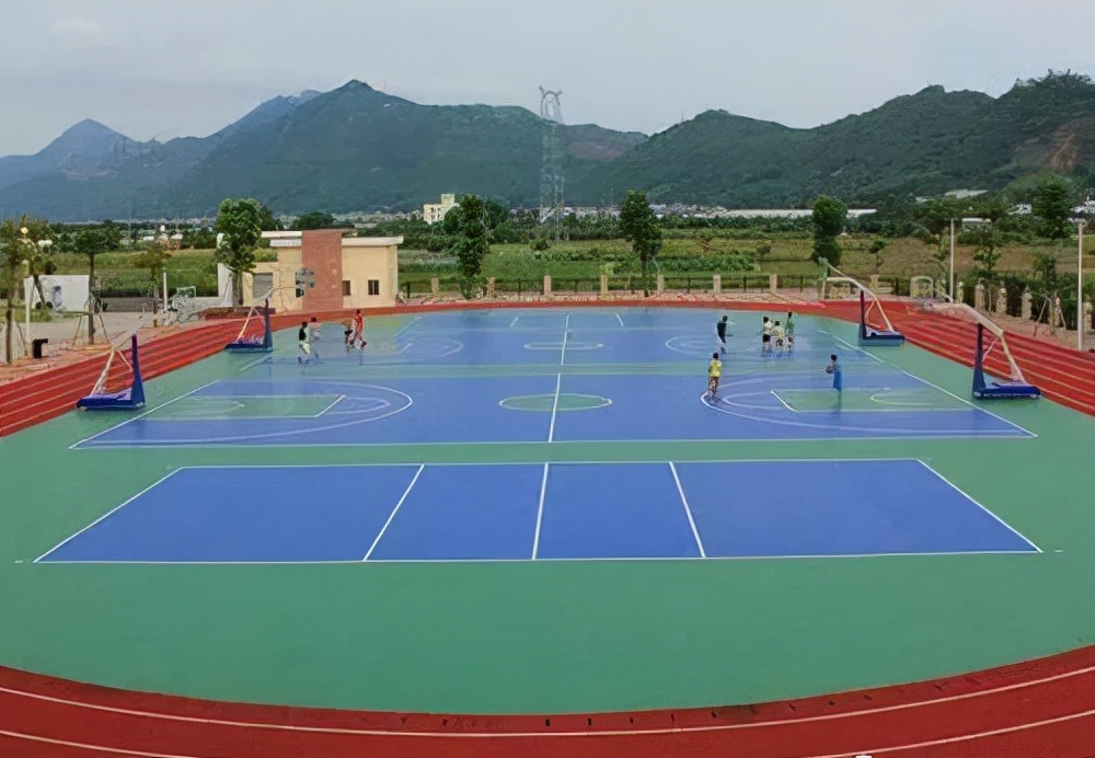 新国标水性硅PU塑胶球场建造费用,新国标硅pu球场最佳厚度