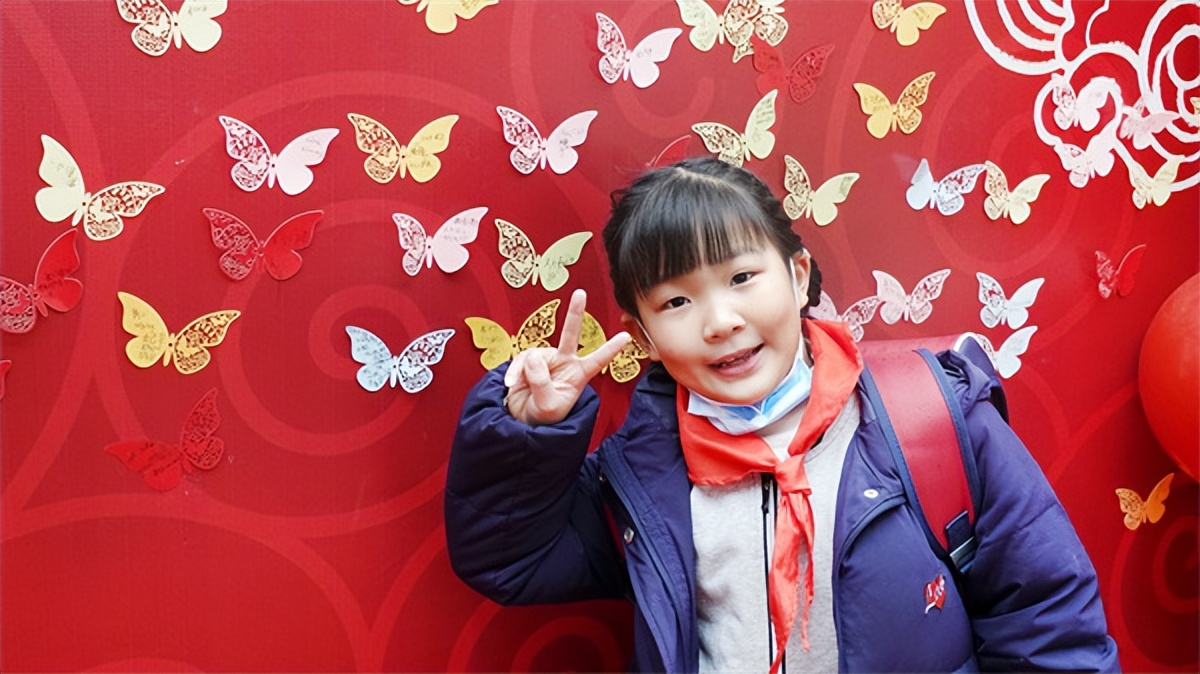 营造学礼、知礼、明礼校风，蓝港外国语学校开学第一课太“讲礼”