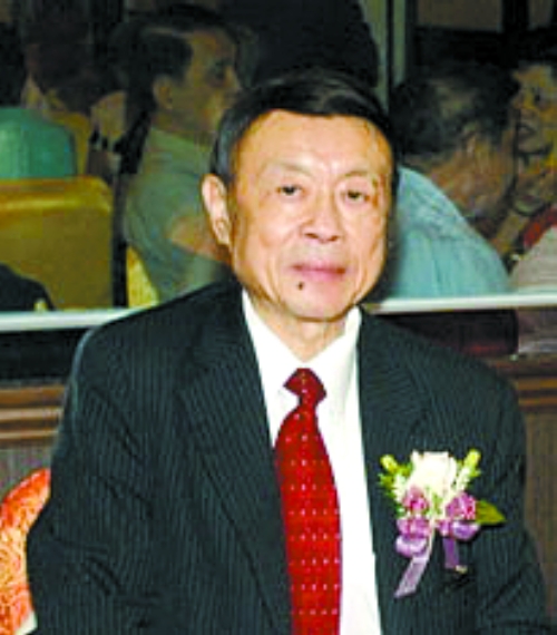 1955年，万隆会议给周总理献花的男孩是谁？后来帮了中国大忙