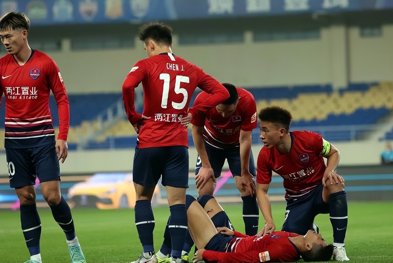 重庆队足协杯战胜中超球队,重庆足球队近来热身赛战况