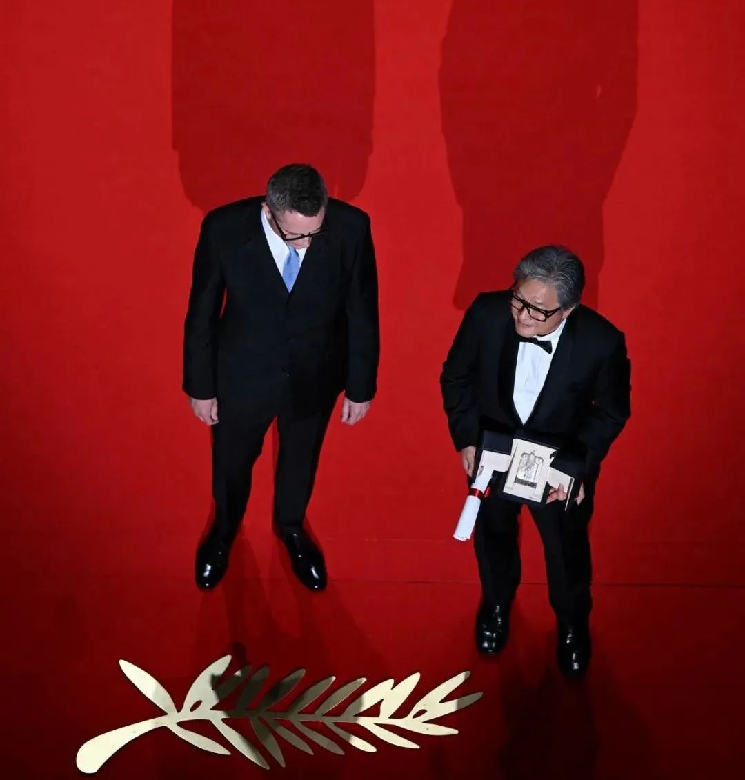 把*欲情**拍到极致的韩国大导演，和他合作过的女演员都甘愿为他献身