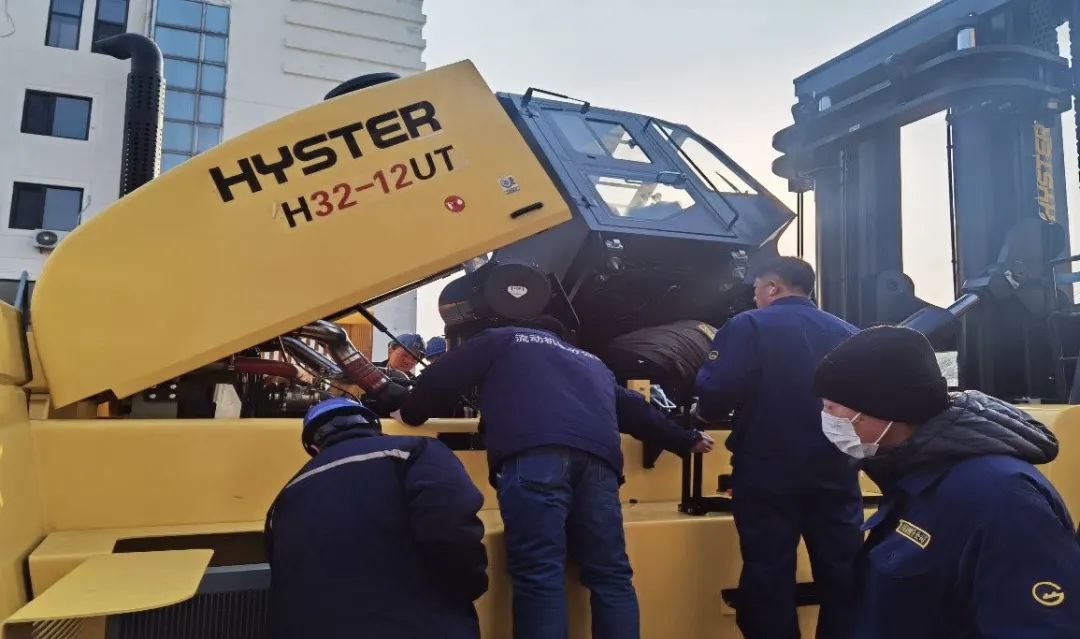 助力港城港口建设--海斯特32吨叉车成功交付！