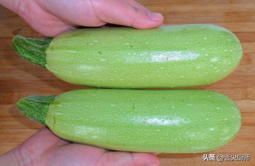 五十岁以上的女人常吃的4种蔬菜,建议八道碱性蔬菜多吃