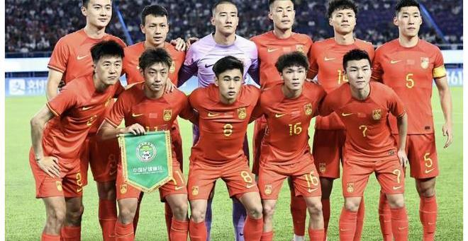 张威中后卫,张威打中后卫行吗