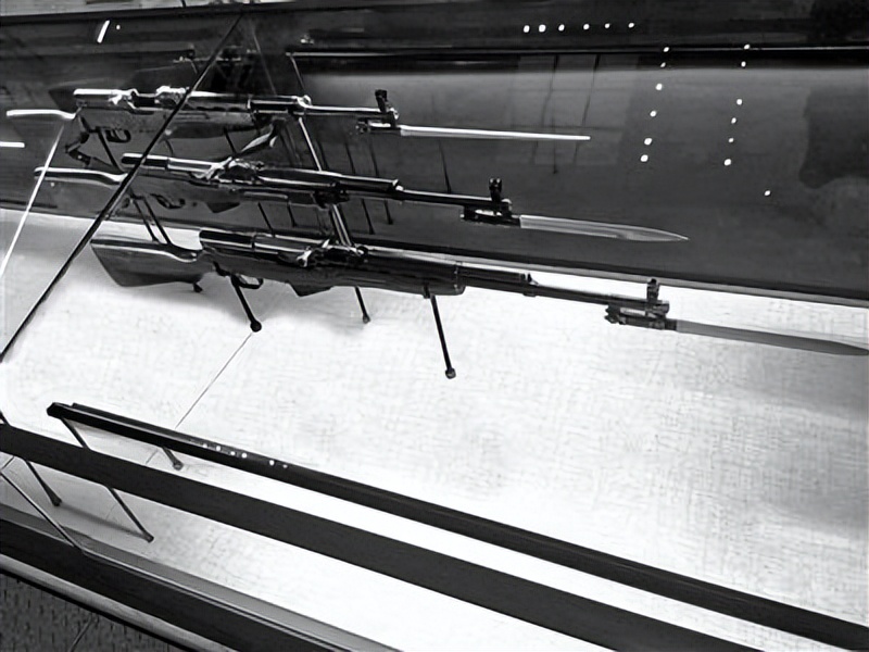 56式半自动枪的厉害之处,中国56枪械国外测评