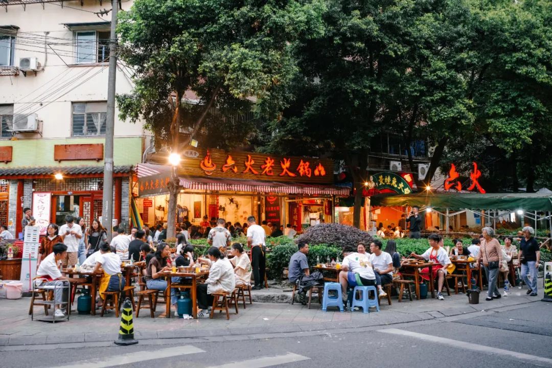 去成都必打卡的8家地道馆子,成都本地人必吃十大馆子排名