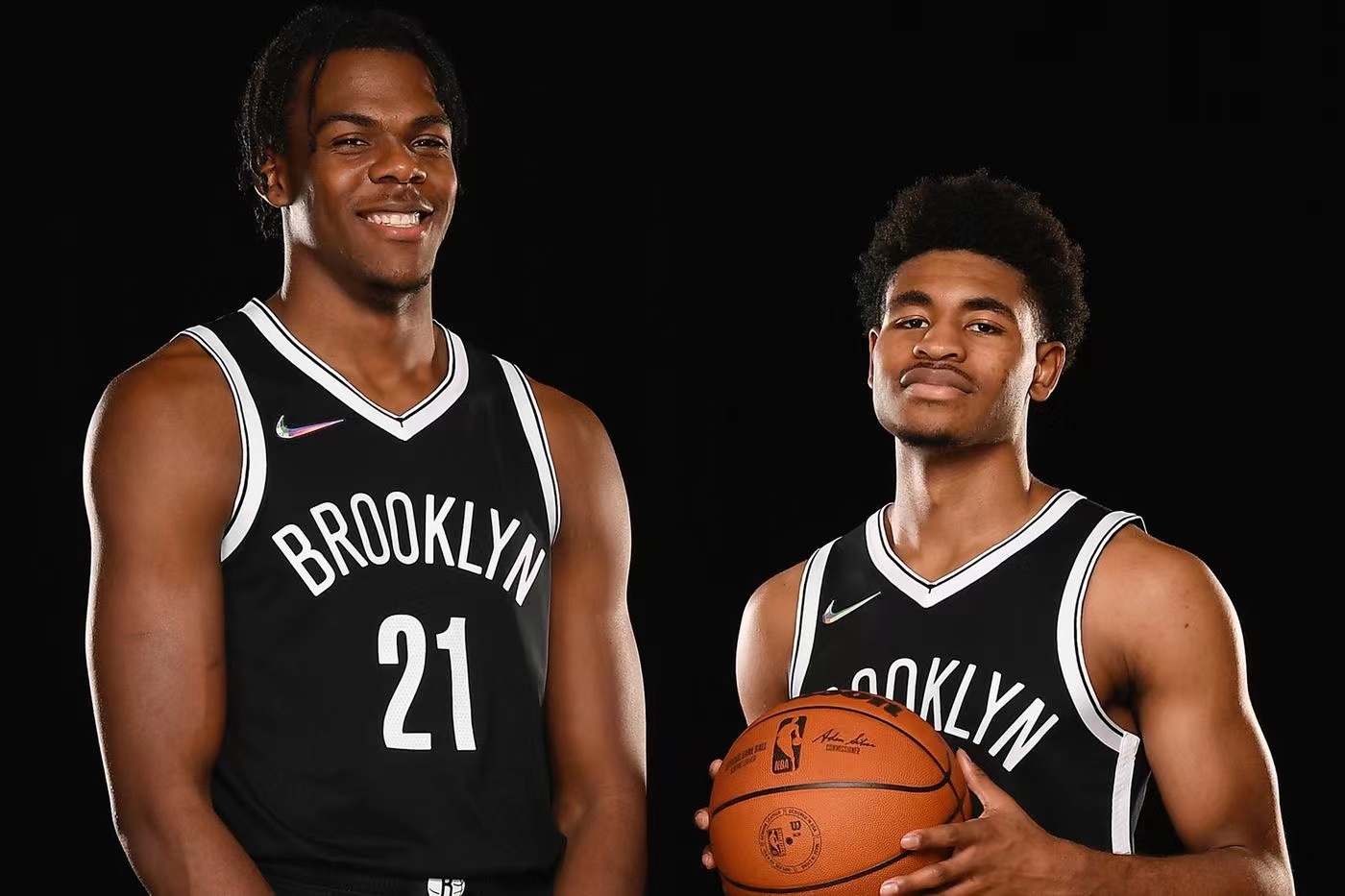 篮网的杜克与夏普为什么上不了场,没有哈登卡佩拉能起来吗