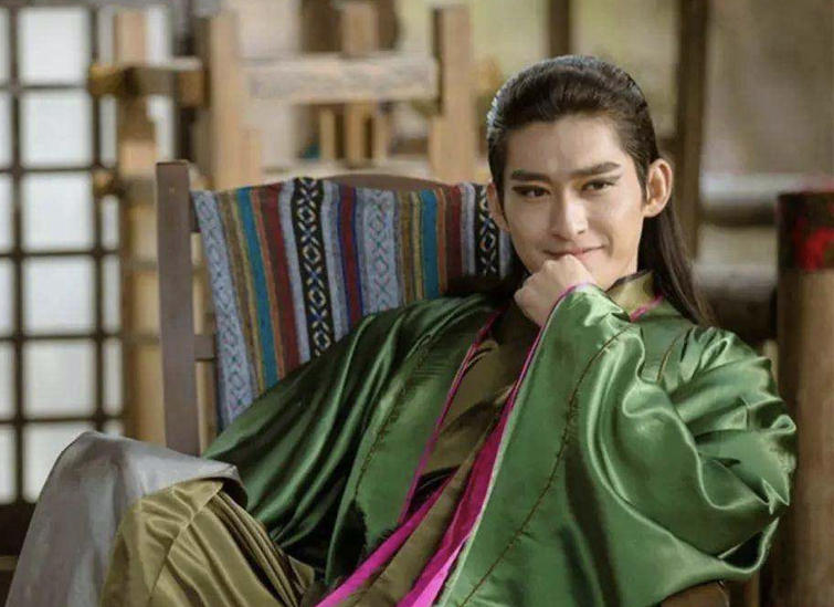 鸡毛穿一身、通天大脑门…国产神话剧的惊人造型，他们全都承包了