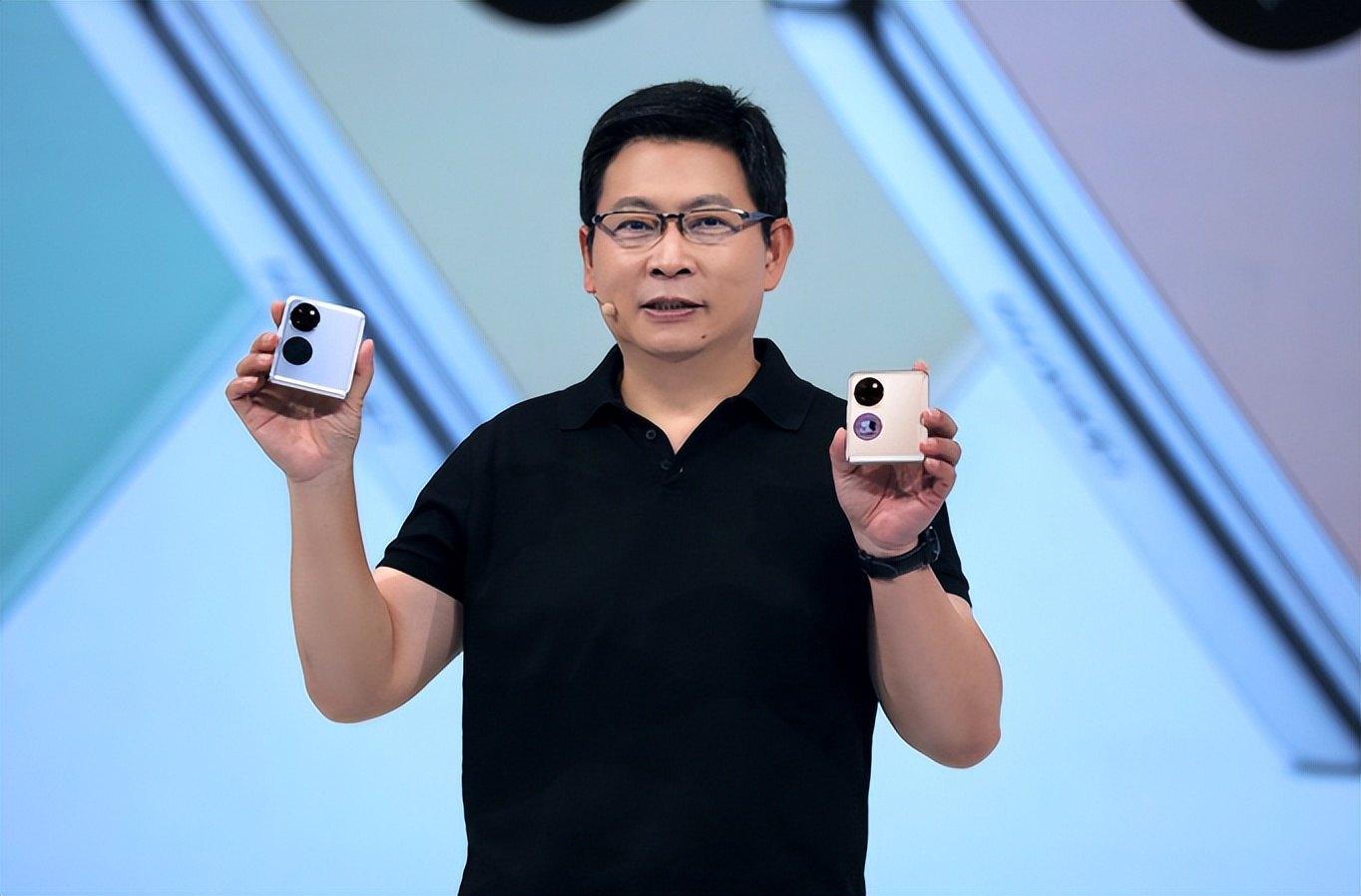 华为pockets折叠屏新机多少钱,华为pockets折叠屏新机售价