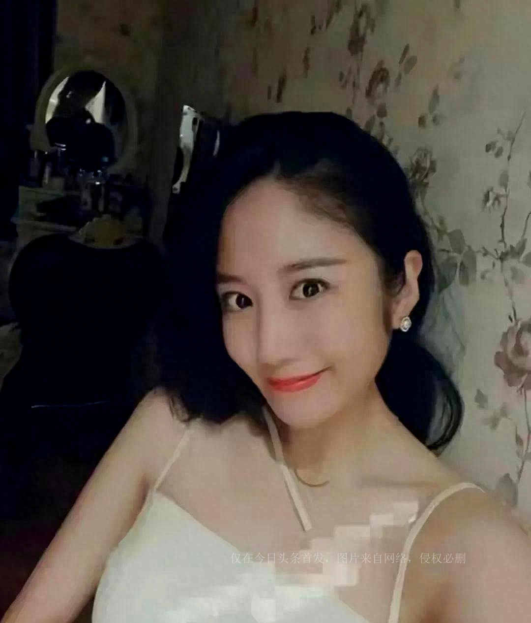 太劲爆，长相惊艳唐山花店老板娘8分25秒不雅视频，被小男友曝光