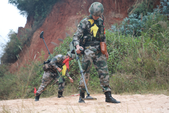 勇立潮头，他们是*破爆**专业的全能战士
