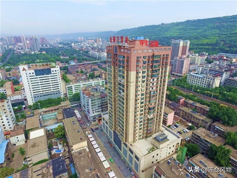 吃水不忘挖井人致富不忘家乡人,吃水不忘挖井人扶贫