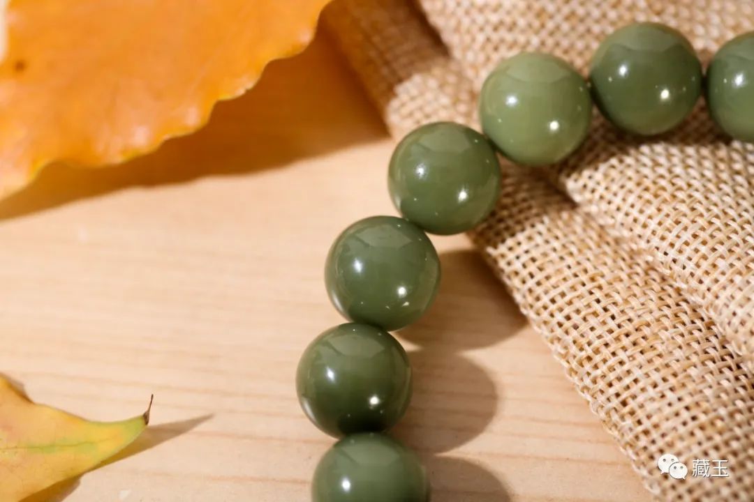 最惊艳的玉雕手串,极品玉雕手串图片大全