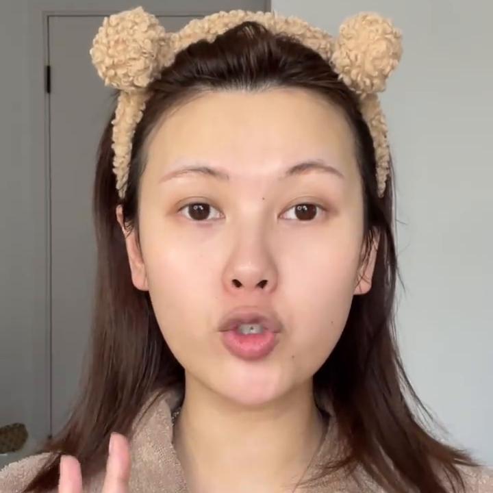 敷面膜效果最好的方法,正确敷面膜更服帖