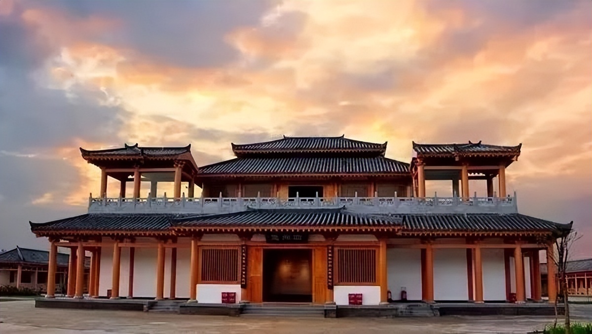 华山附近免费游玩,潼关有到华山的一日游吗