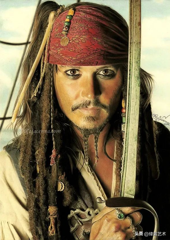 女画家用双手同时画画,用手画画女画家