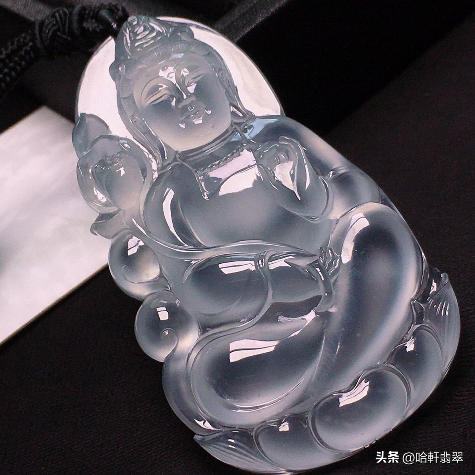 莫西沙翡翠观音成品,莫西沙场口的正装观音