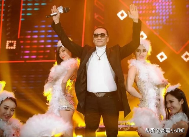 谢贤赌博欠债被抓,谢贤演赌神被扔下楼