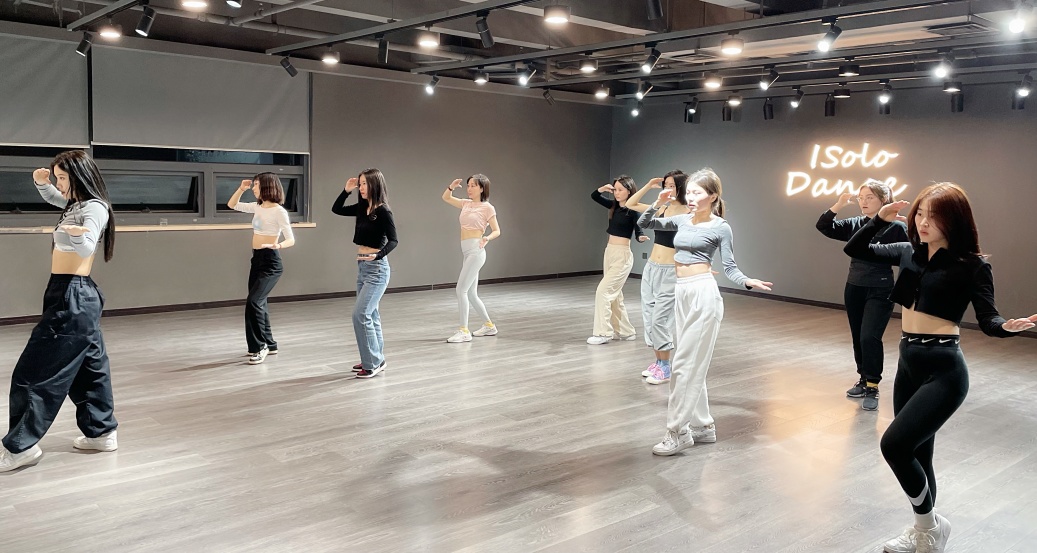 学舞蹈的肩硬怎么办,如何练习舞蹈的力量感