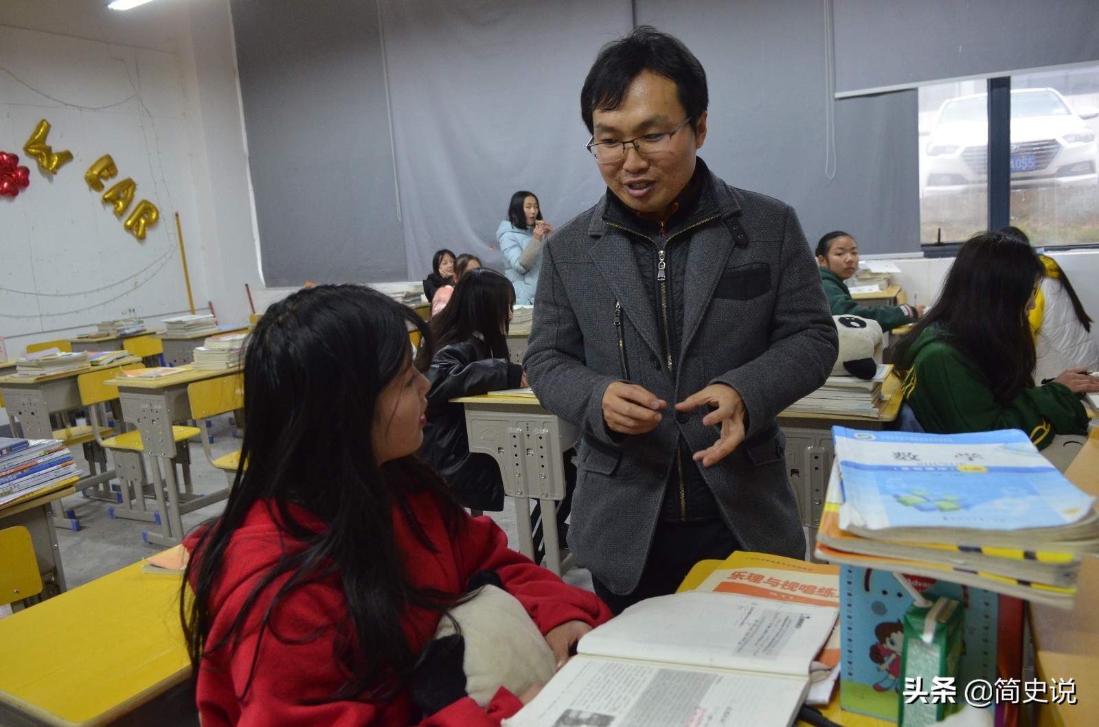 父亲绝症儿子离家出走,父亲精神病女儿12岁打工