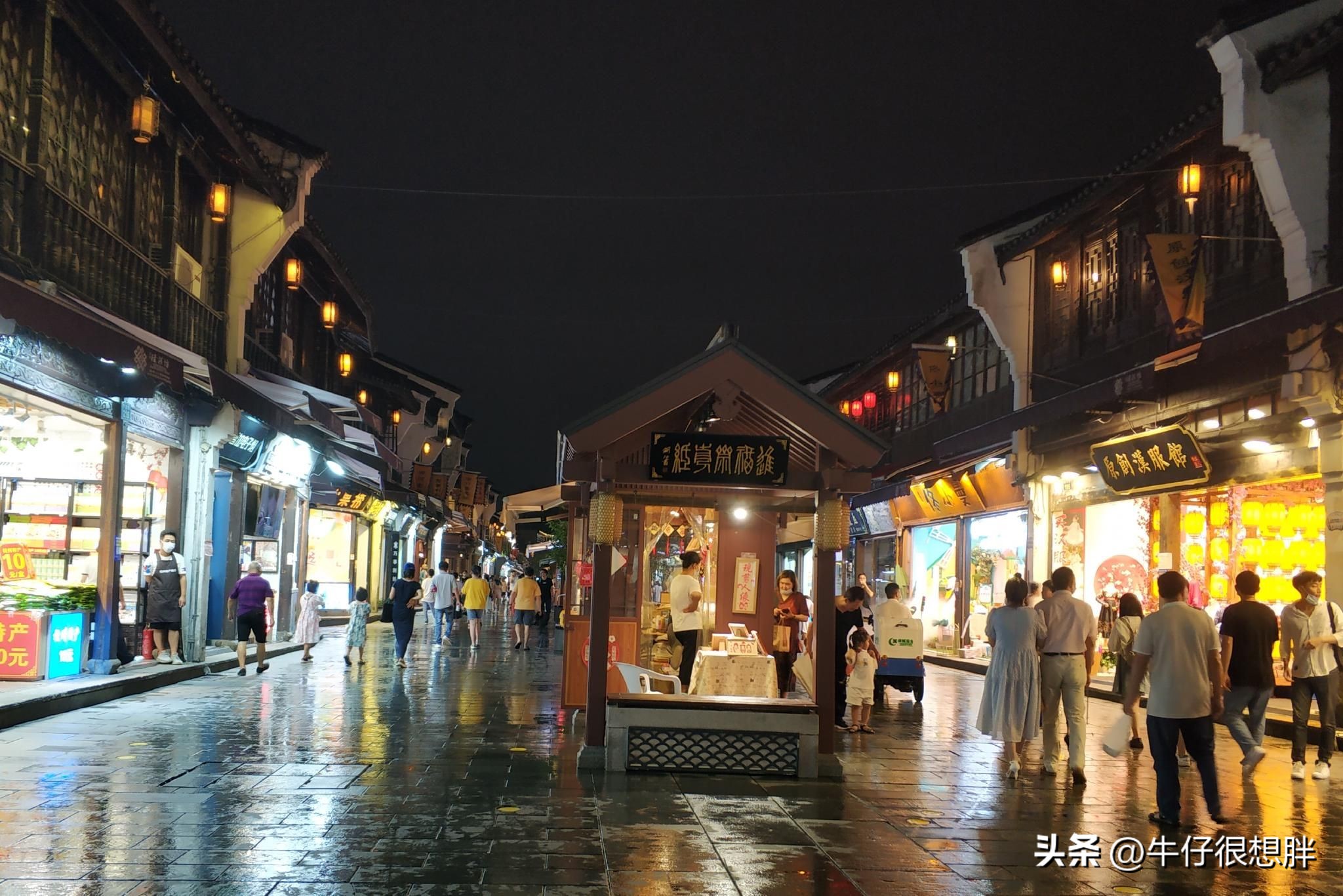 杭州西湖可以吃饭的景点,杭州西湖十大景点之一飞来峰