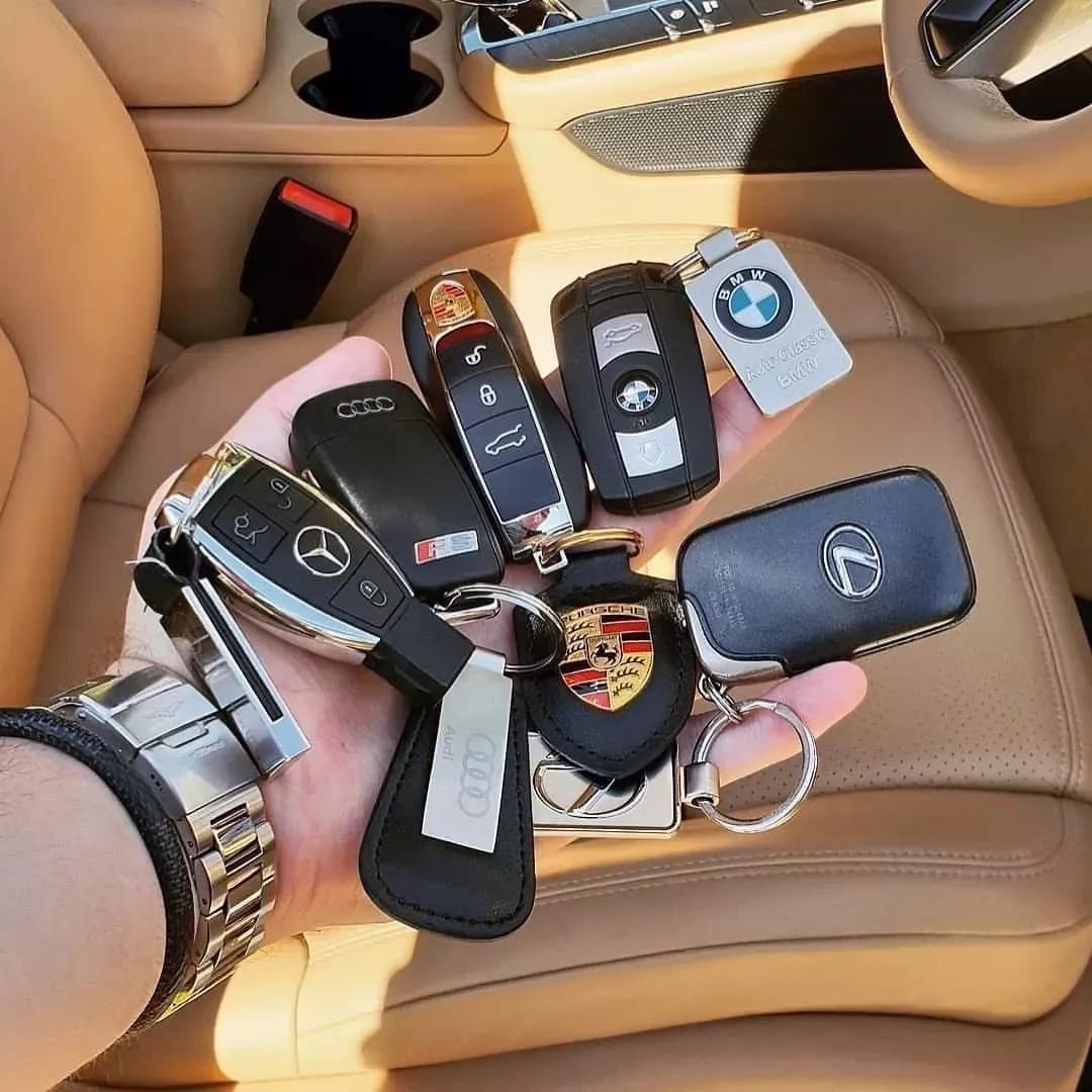 再快的跑车，也追不上渣女那颗绿我的心