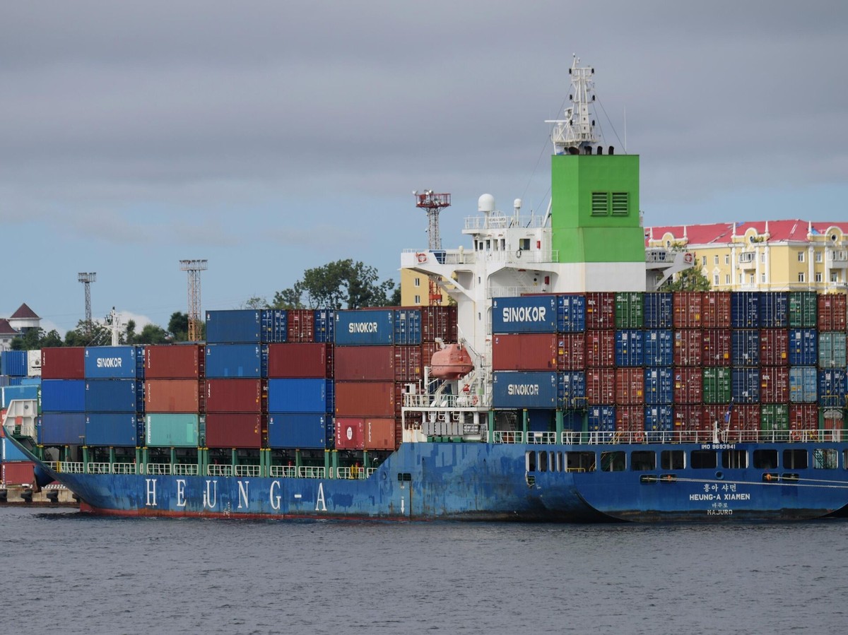 中国订购160架空客飞机，法购买16艘集装箱船，订单高达210亿