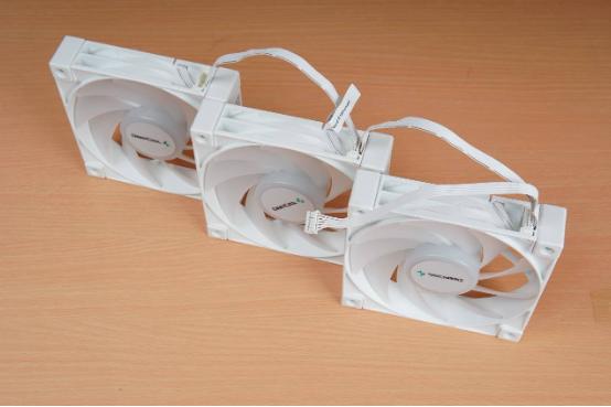 主流国产机箱的颜值之光?九州风扇CK560WH幻城首发开箱评测