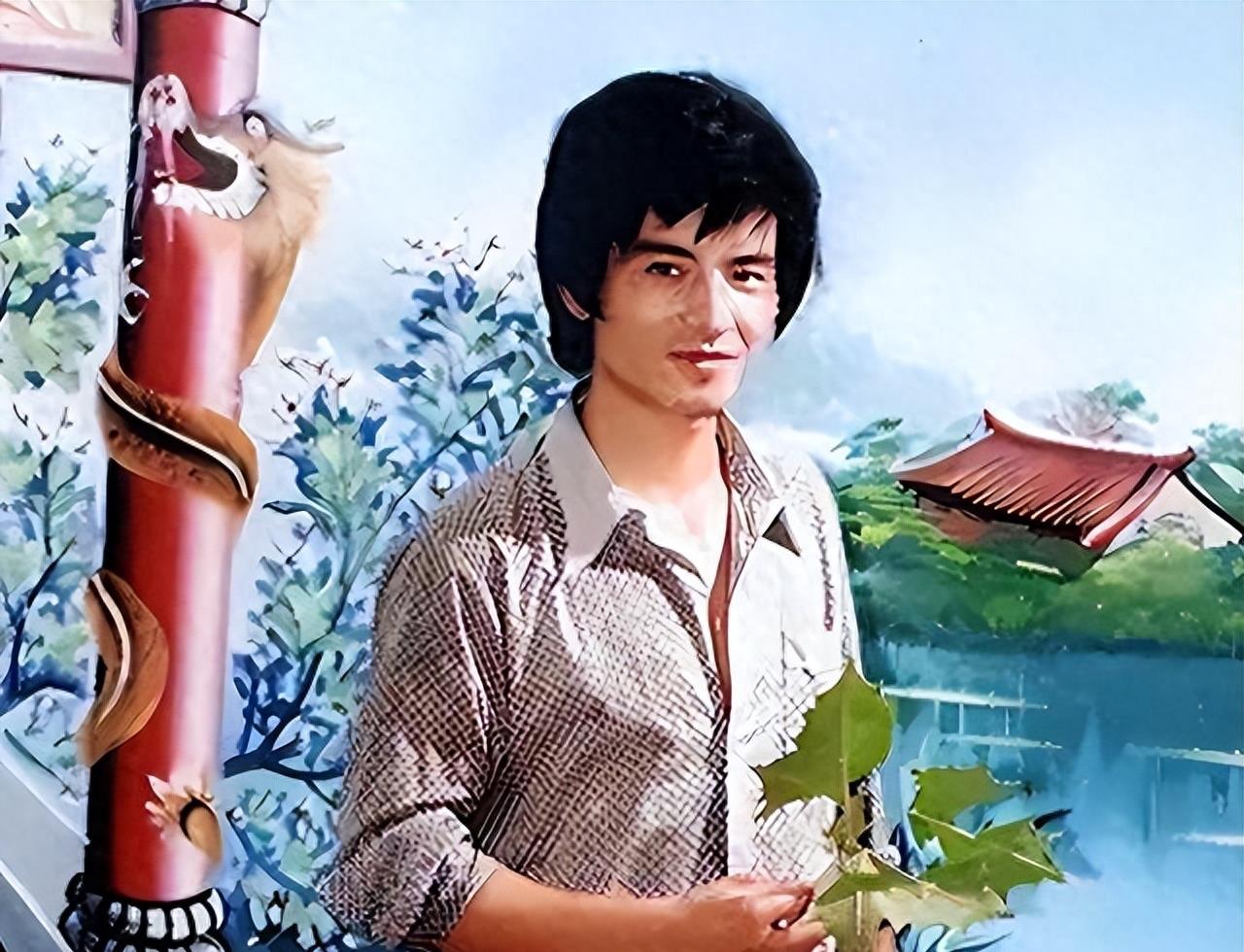 他把现金堆成山，高调捐款20亿后“消失”，如今出现在家种地？