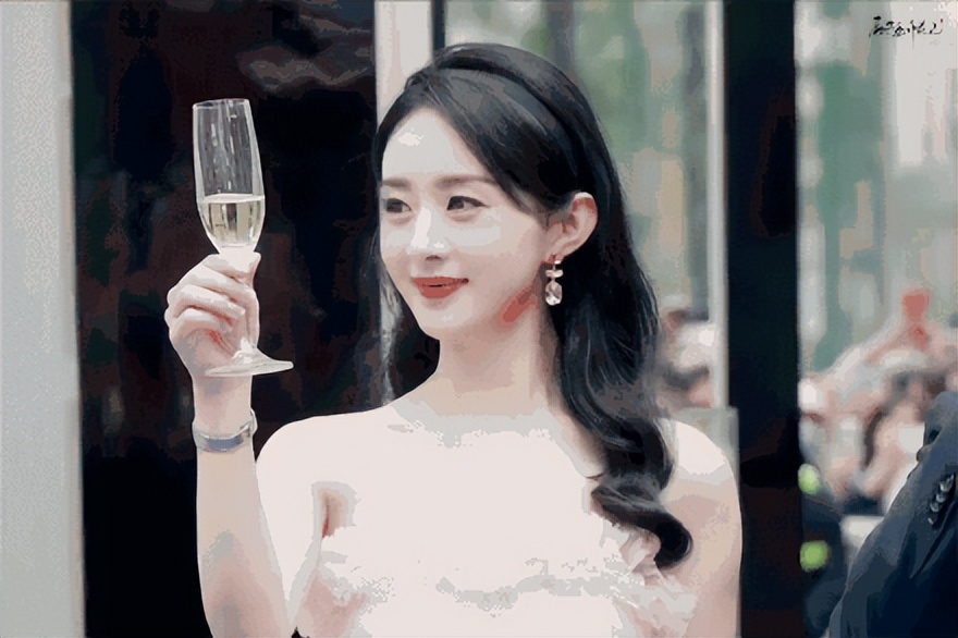 浪琴和赵丽颖一起上春晚,浪琴女表赵丽颖出席活动