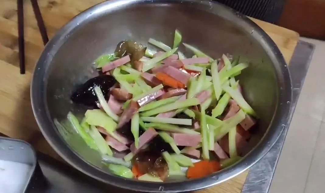 寰堝浜哄彧鍚冩灉鑲夊叾瀹炴灉鐨篃鏄疂,寰堝浜哄彧鍚冩灉鑲夊叾瀹炴灉鐨墠鏄疂