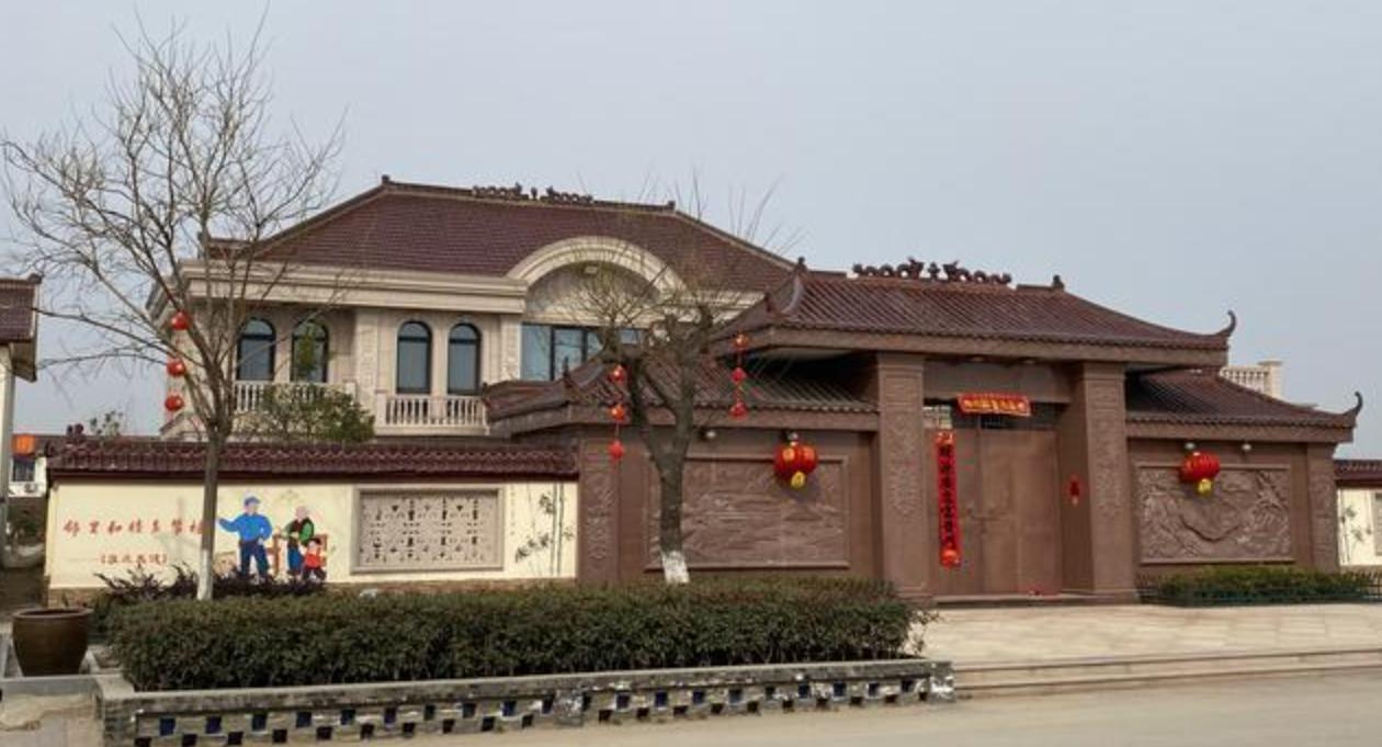 章泽天刘强东事件解说,章泽天携手刘强东出席英国皇室