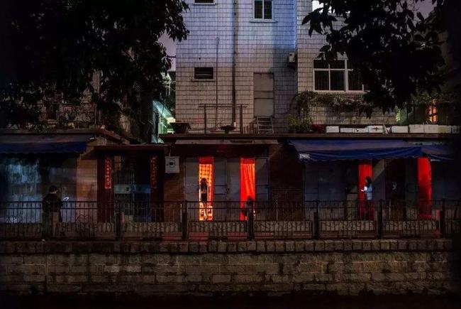 公墓保安经历,墓地保安真实夜班