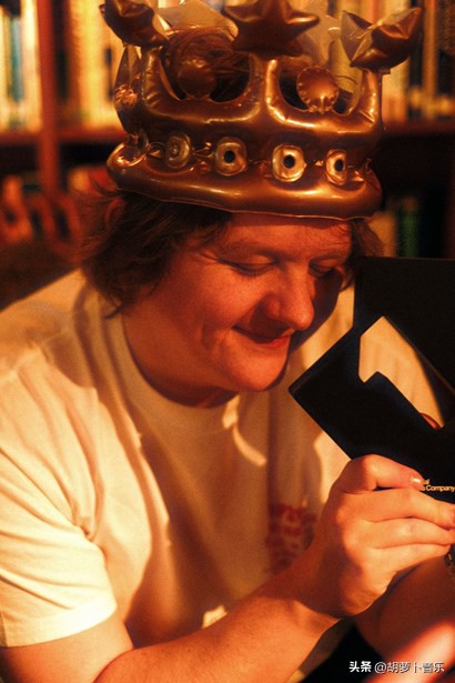 霉霉和drake有矛盾吗,霉霉获得最佳流行专辑奖