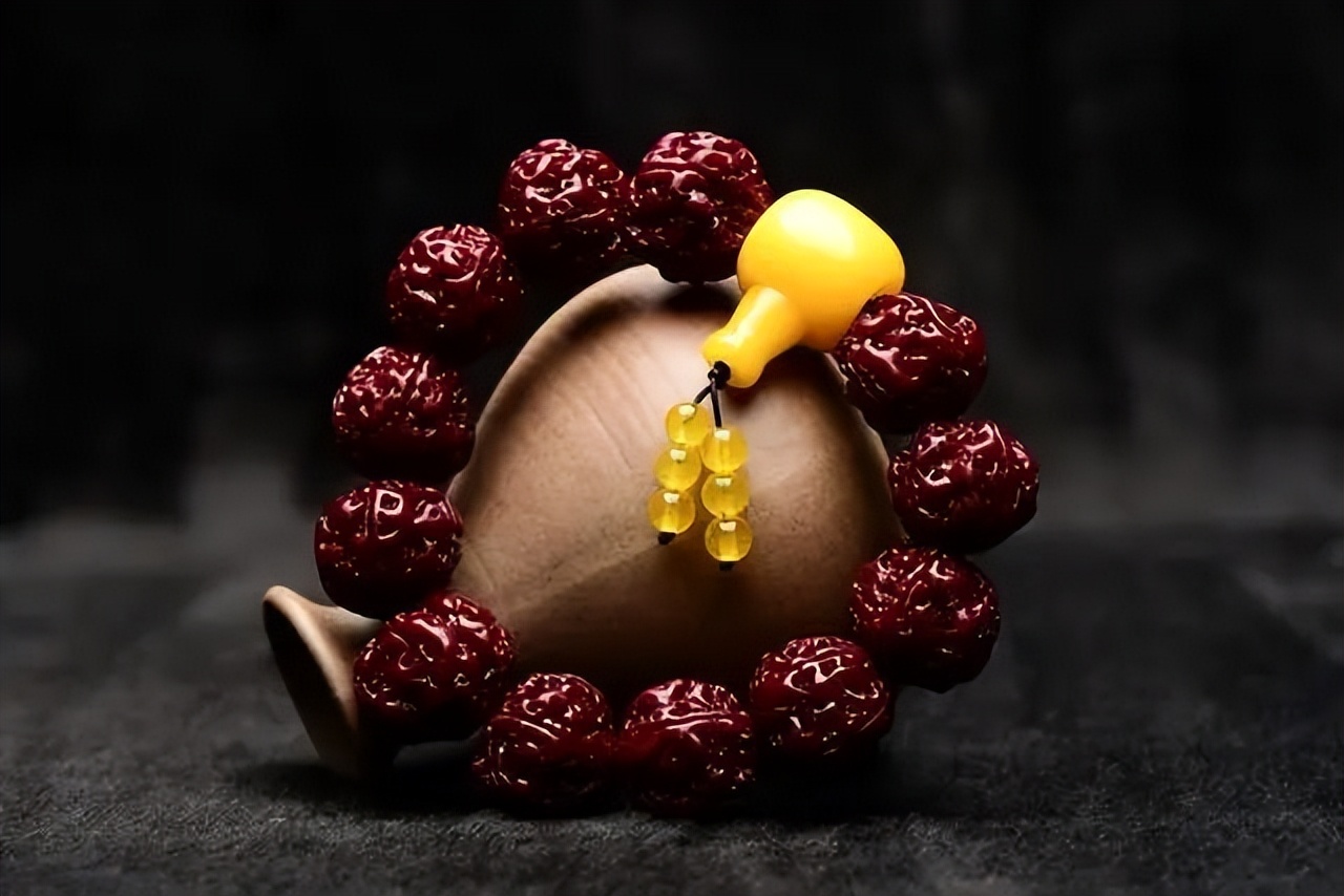 牢记这8个字，让你的金刚菩提轻松玩出“牛筋红”