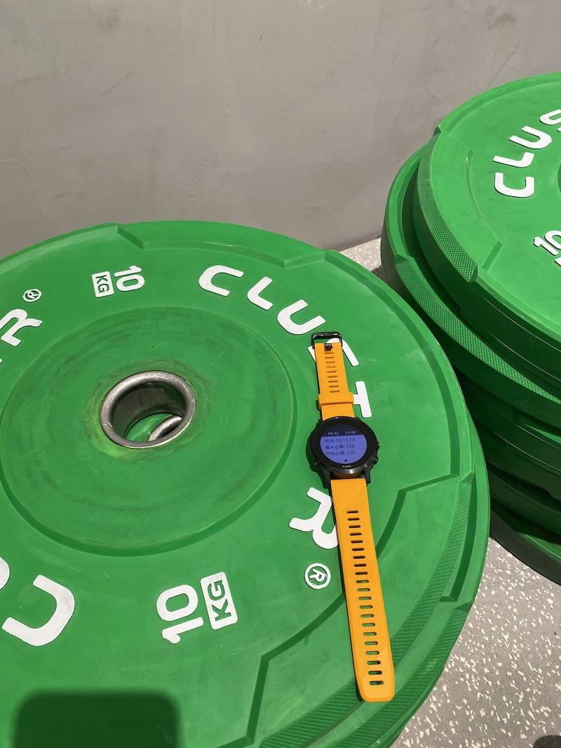 别再花冤枉钱了，时尚好用的专业跑表：宜准R6