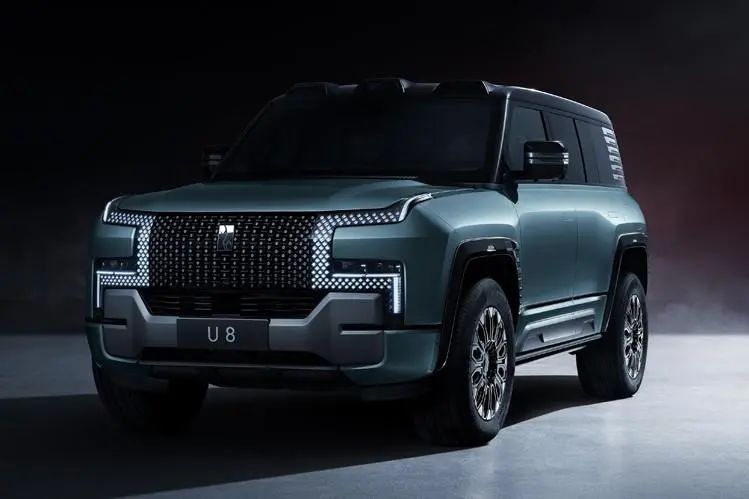 比亚迪仰望u8四月售出952辆,比亚迪高端车型仰望u8已正式投产