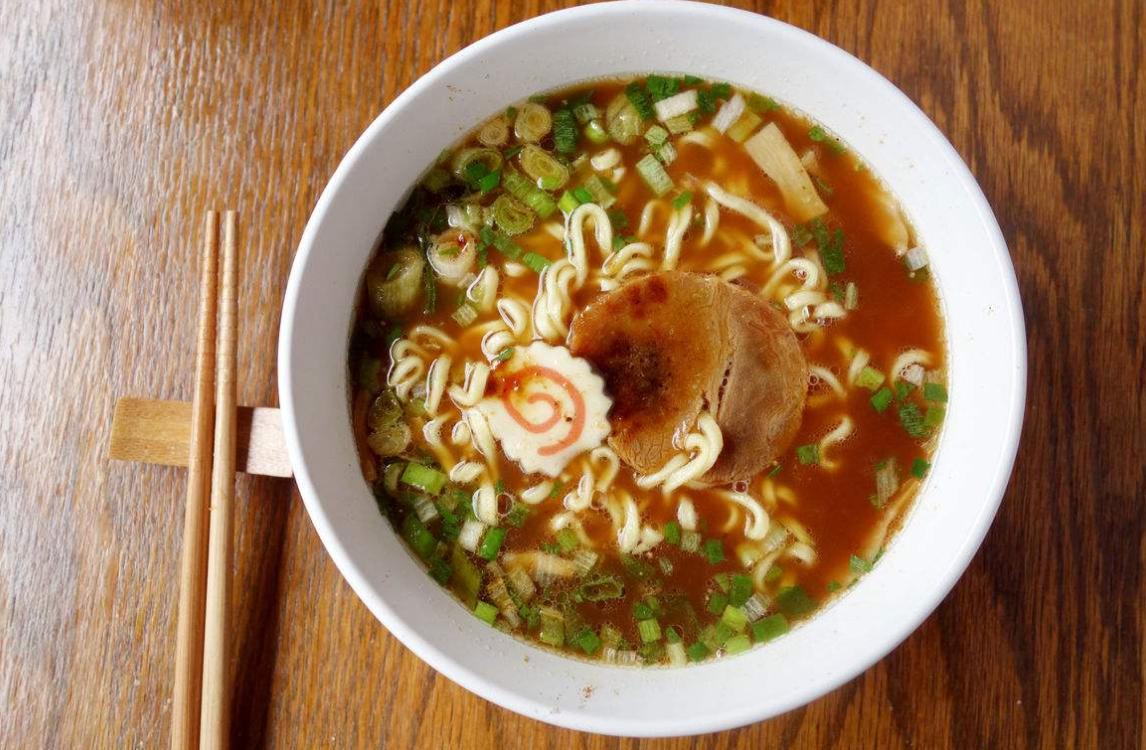 方便面是不是垃圾食品会不会致癌,方便面是有害食品还是垃圾食品