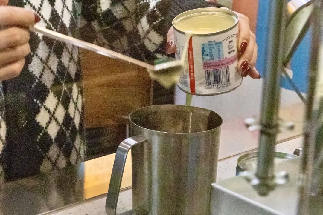 在这座充满松弛感的城市里，喝了两天咖啡