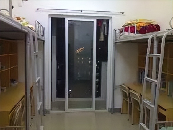 五十三度橙宿舍,五十三度橙教务