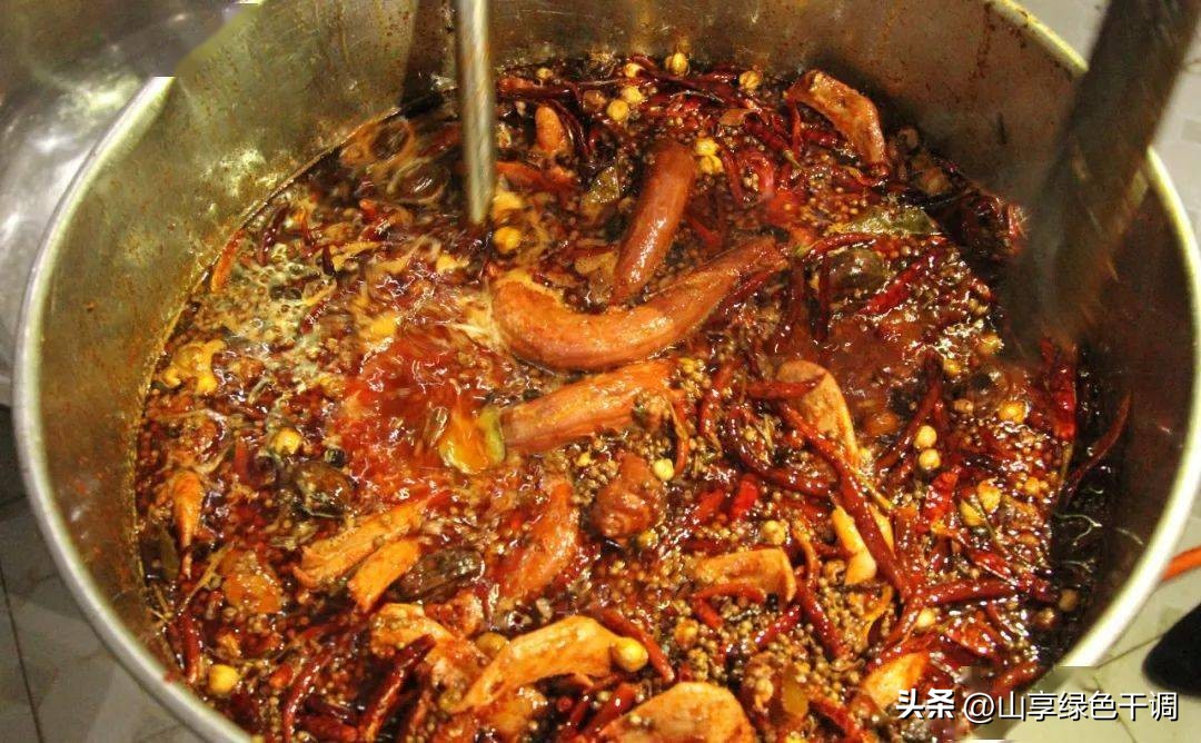 卤水发黑发酸怎么补救,卤水卤肉发黑怎么调