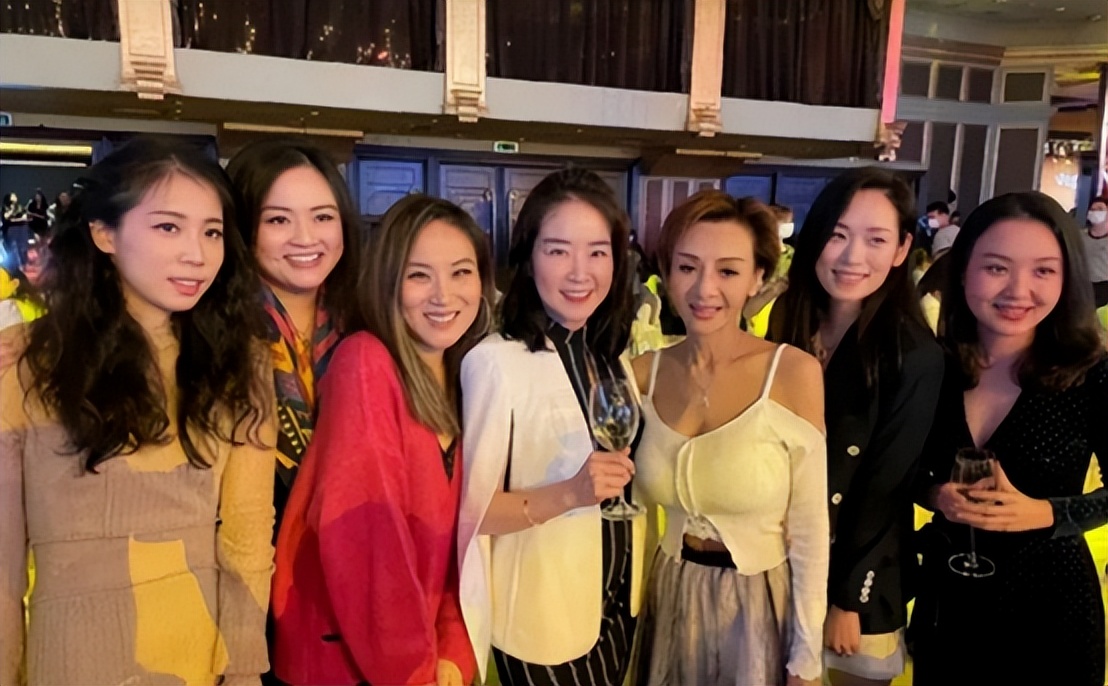 从“最惨*星艳**”到“上岸者”：曾经的香港绝色，如今怎样了？