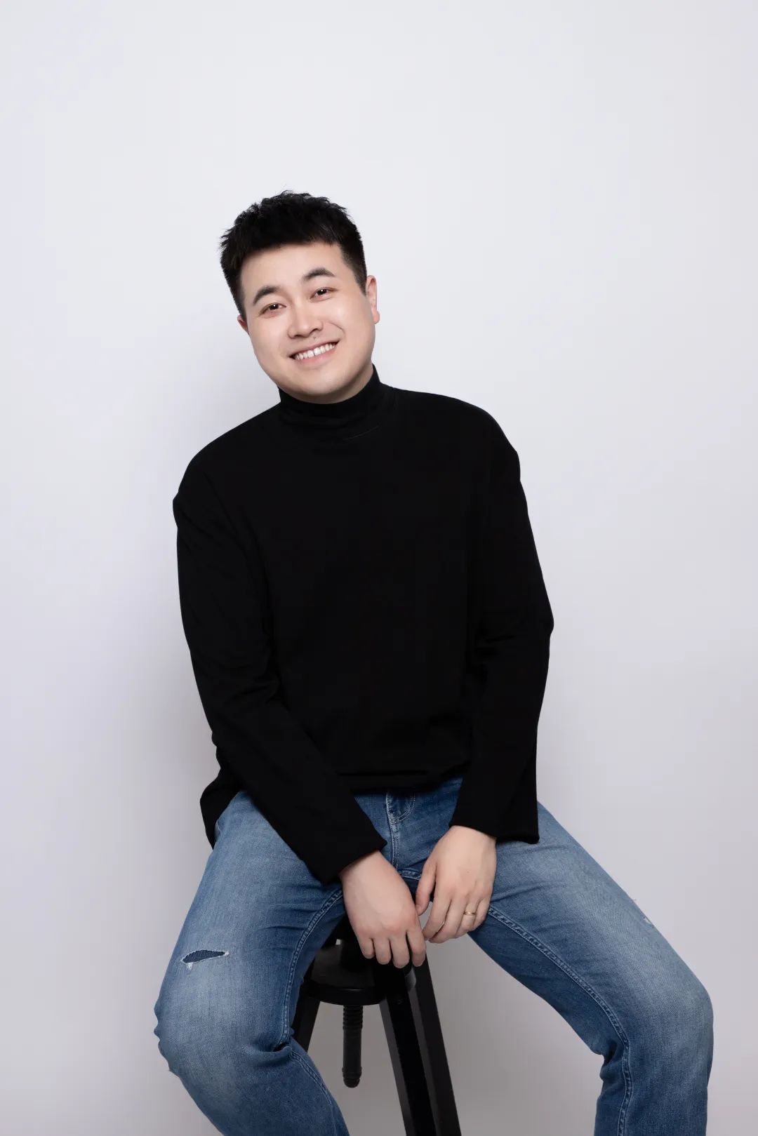 「设计向心致遇真我」第四届然设计2022年度杰出设计师——何彬