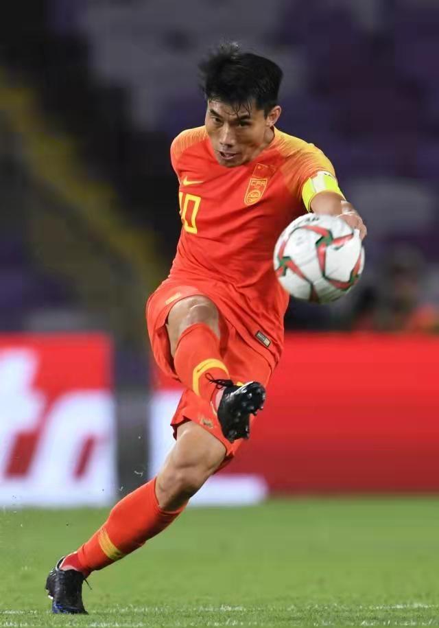 足球攻防转换时刻分为哪两种,足球攻防转换的指导要点