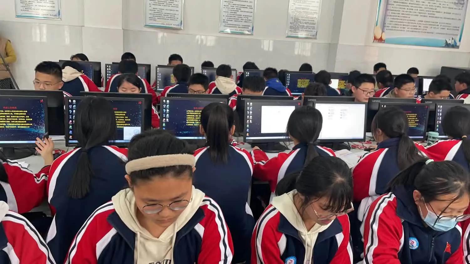 浠庢湰璐ㄤ笂鍋氬埌涓轰汉甯堣〃鏁欑爺鎬荤粨,鍑濆績閾稿笀榄傛暀鐮旇偛鏂颁汉