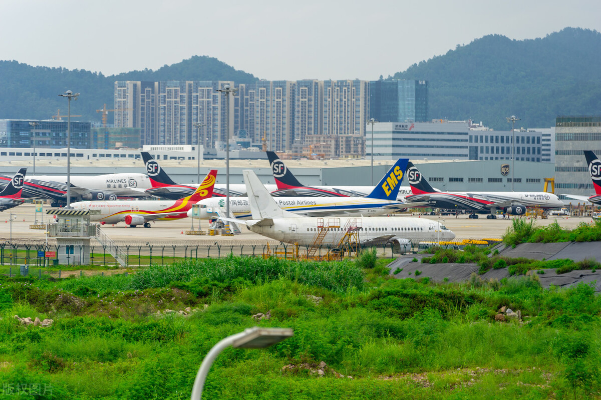 民营快递和中国邮政哪个好,中国邮政和民营快递