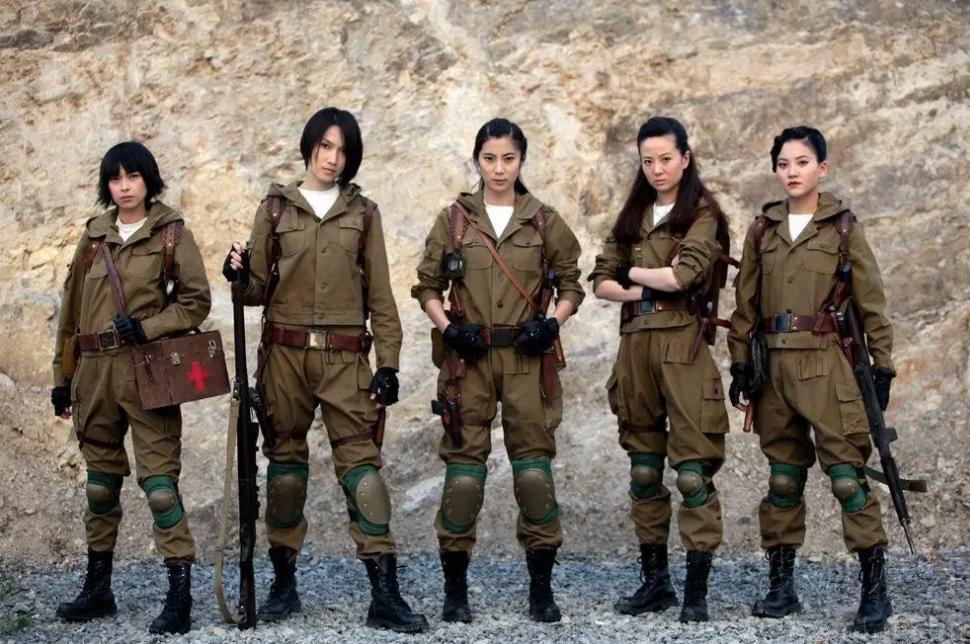 盘点雷人的抗日剧跟鬼子单挑,雷人抗日神剧盘点裤裆藏雷